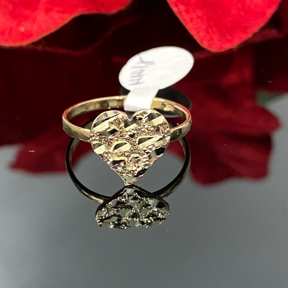 10K Yellow Gold Single Band Nugget Heart Ring - Picture 3 of 8
